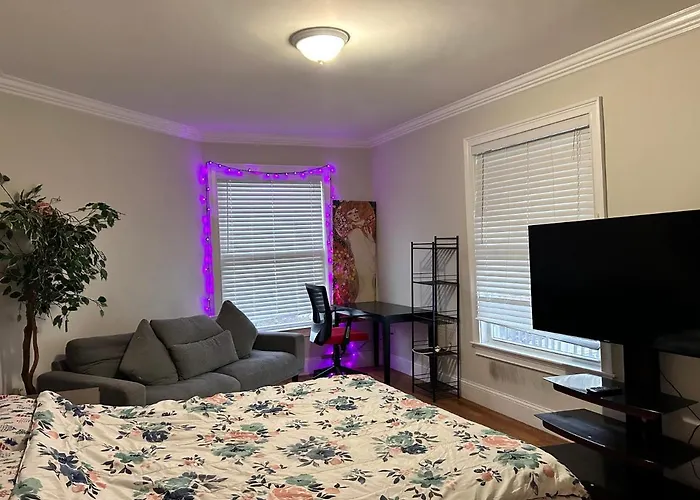 140 Bedrooms Near To Fenway & Downtown